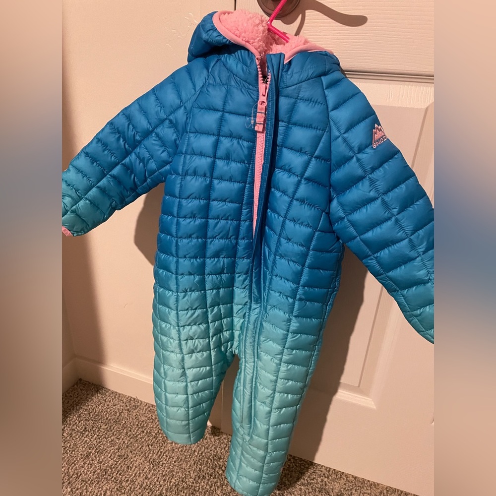 Toddler snow outfit. Brand new. Never worn. Size 24 months